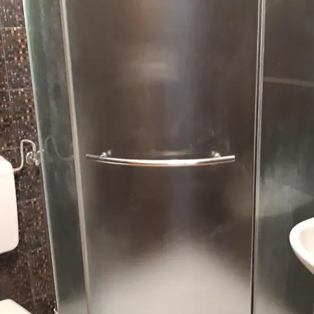 V *